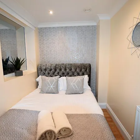 Meridian Way - Your Apartment Bristol Exterior photo