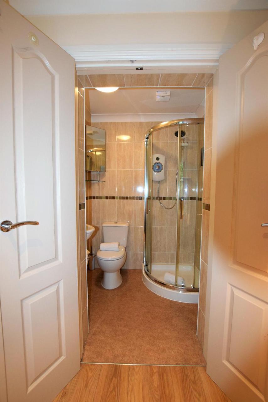 Meridian Way - Your Apartment *